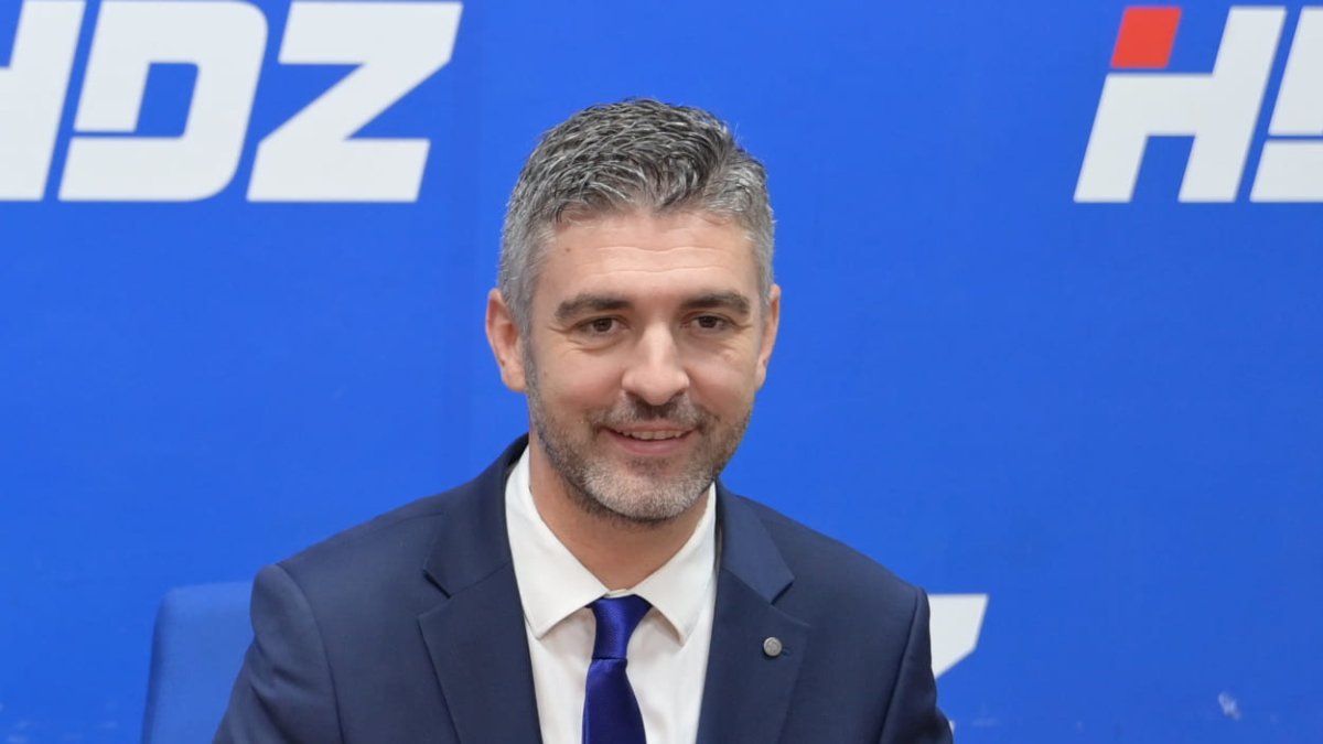 FRANKOVIĆ: VIŠE ME ZANIMA KAKO IDE SADNJA PALMI NEGO ŠTO GOVORI ANITA BONAČIĆ OBRADOVIĆ