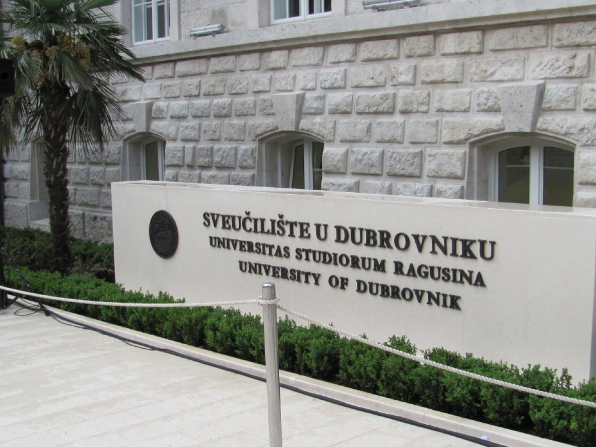dr. sc. Ivo Lučić pisao „nojevima” na Sveučilištu u Dubrovniku