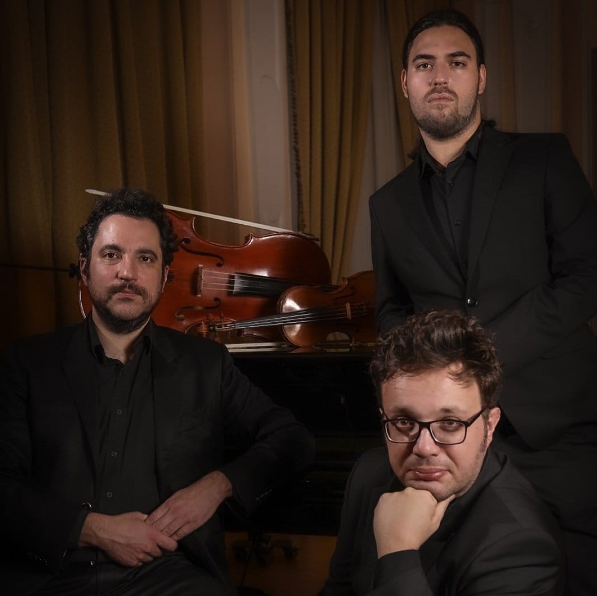 RIJEČKI KLAVIRSKI TRIO NASTUPA U DVORU