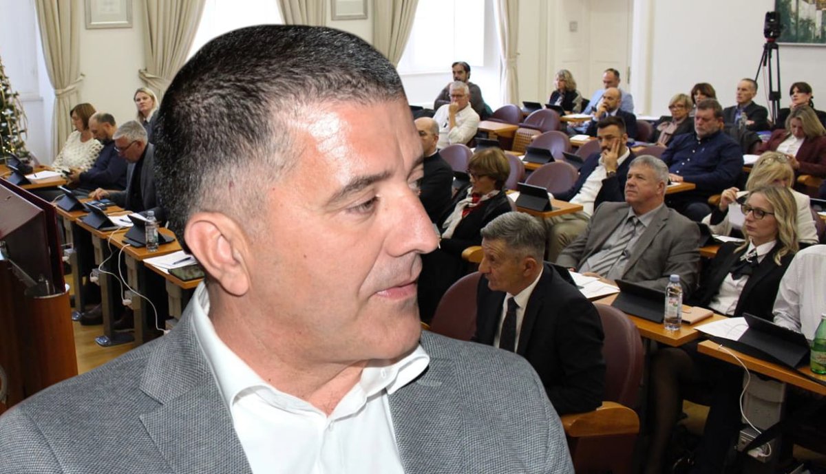 KAŠTELAN S MANJKAVIM MATERIJALIMA PRED VIJEĆNICIMA, FOKUS NA „VERTIKALI”