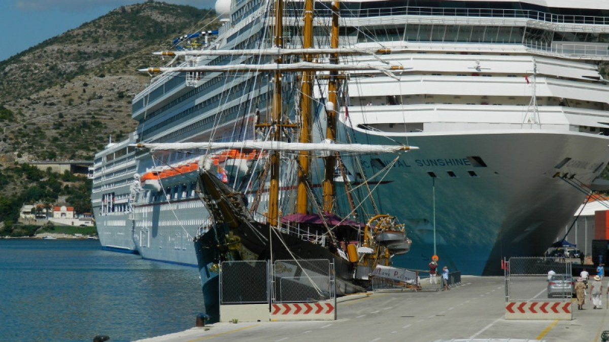 Dubrovniku je lučki terminal potreban, na UV Lučke uprave je da dogovori najbolje uvjete za Grad