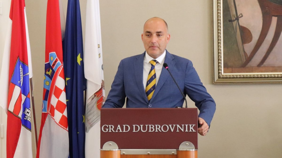 DUBROVAČKI VIJEĆNICI NISU OSUDILI ISTUP IVICE ROKA, DAPAČE, NEKIMA JE ZASMETALA I PREPORUKA PRAVOBRANITELJICE