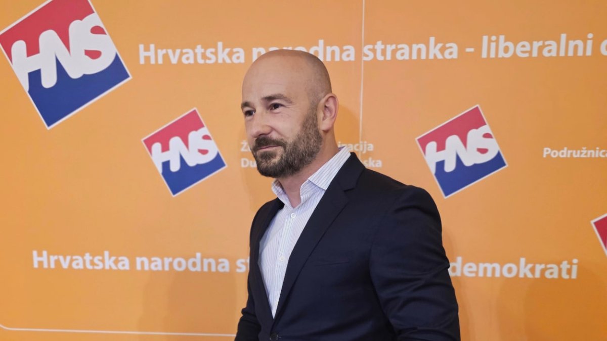 VALENTIN DUJMOVIĆ KAŽE „DOSTA JE STARIH ŠALA”, BIT ĆE KANDIDAT HNS-A ZA GRADONAČELNIKA DUBROVNIKA