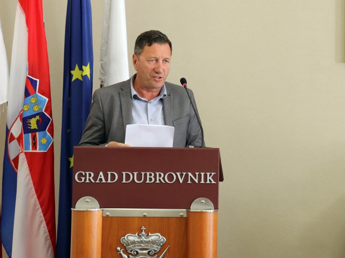 Lučić Selmaniju: Zamislite da smo mi (branitelji) bili suzdržani, a nismo imali ništa!