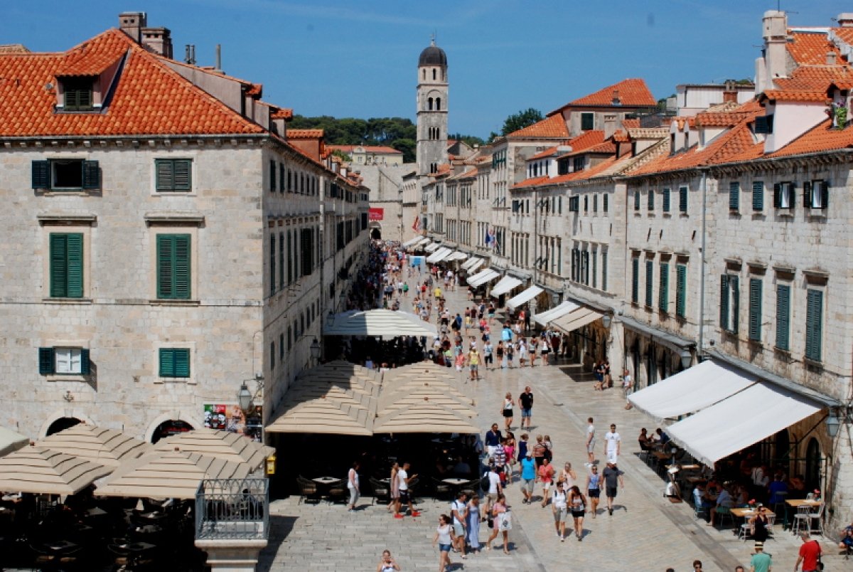 Provode se inspekcijski nadzori protiv nelegalnih stranih turističkih vodiča