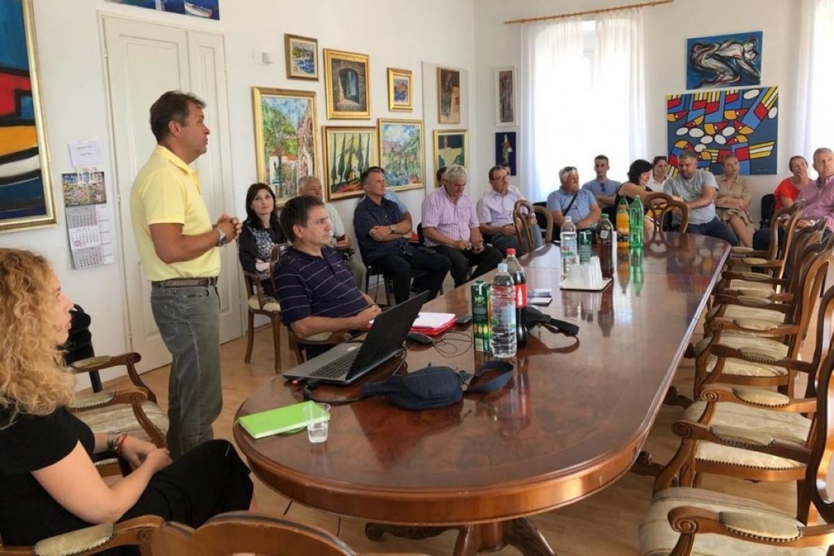 U Stonu predstavljen „Poželjan plan razvoja turizma poluotoka Pelješca u kontekstu izgradnje Pelješkog mosta“