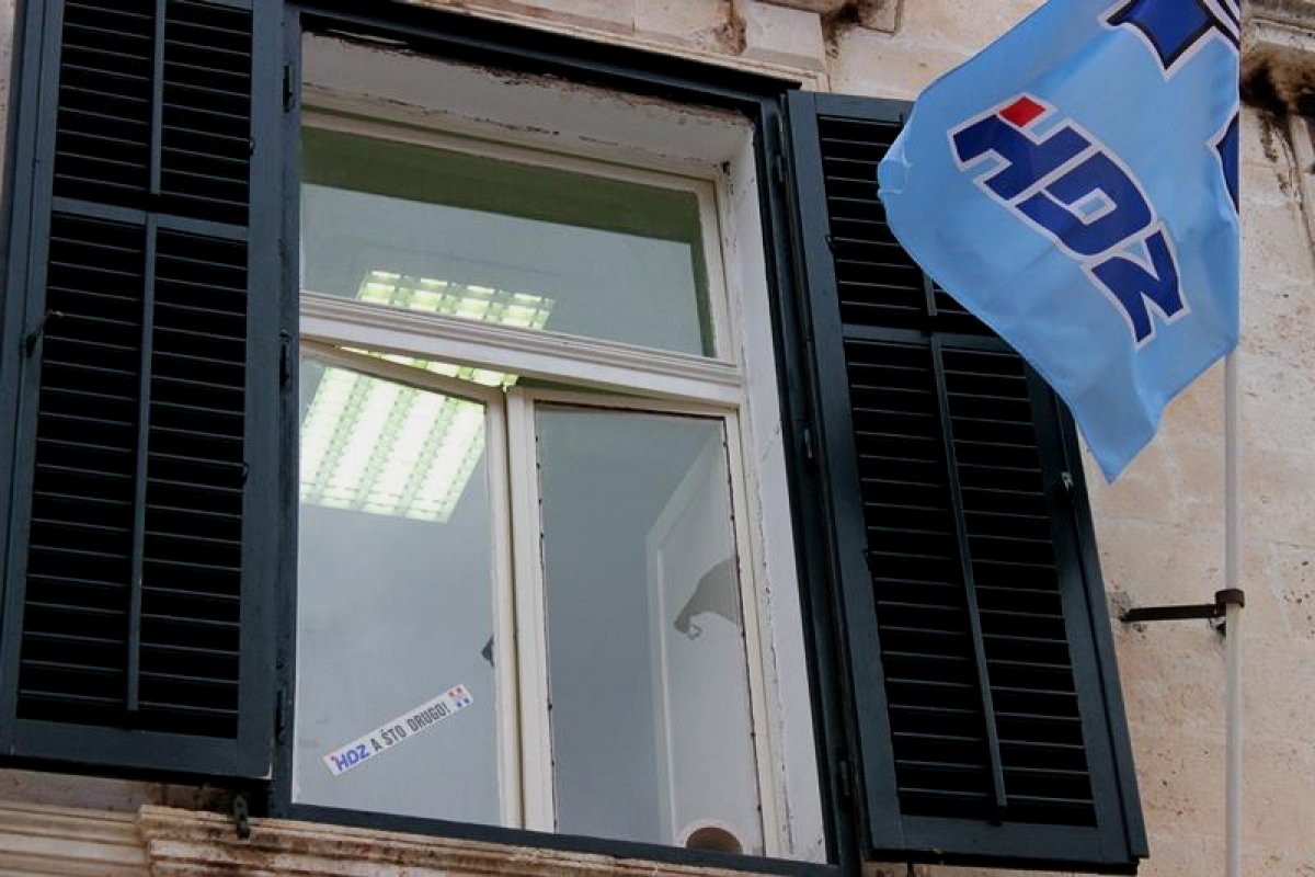 "HDZ, a što drugo"
