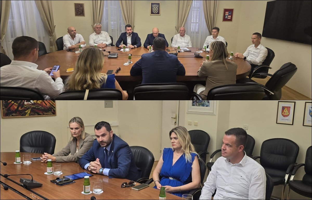 ŽUPAN PEZO S UPRAVOM JADROLINIJE, GRADIT ĆE SE NOVI BROD ZA ELAFITE