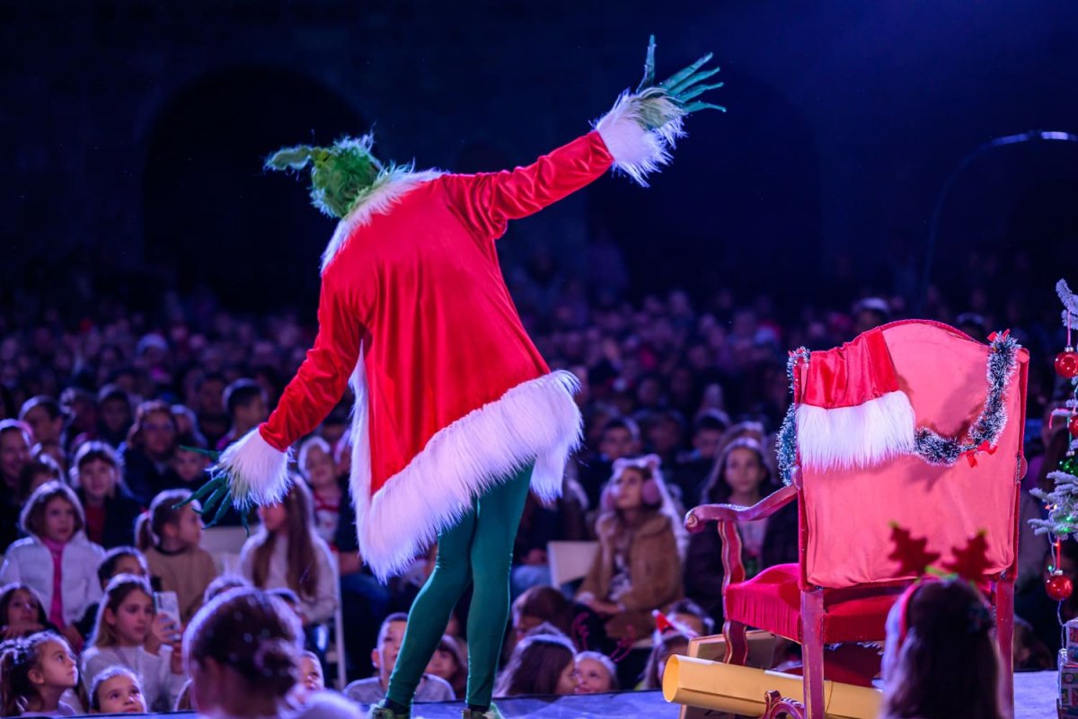 ČETVRTI TJEDAN 12. DUBROVAČKOG ZIMSKOG FESTIVALA: OD DANA BAKALARA DO BOŽIĆNOG KONCERTA, ORAŠARA, KOLENDE I ŽIVIH JASLICA ISPRED KATEDRALE