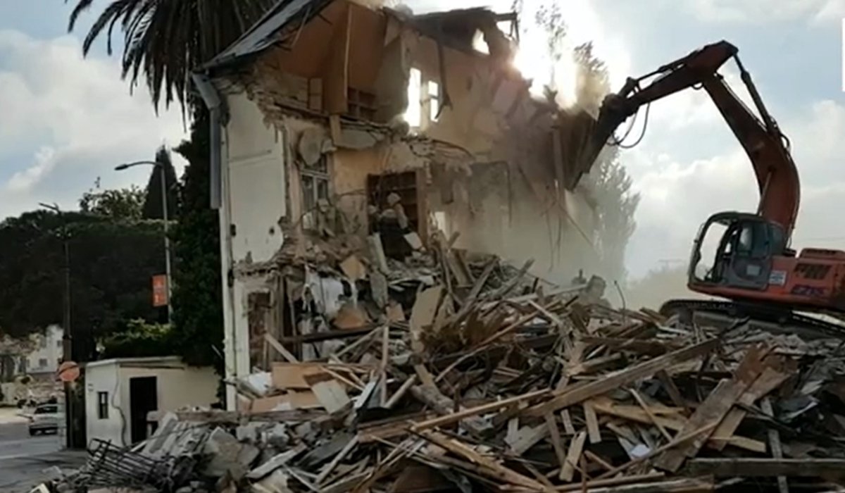 ARHITEKTI: ZGRADA U REMIZI NEZAKONITO JE UKLONJENA, TREBA JE PONOVO IZGRADITI