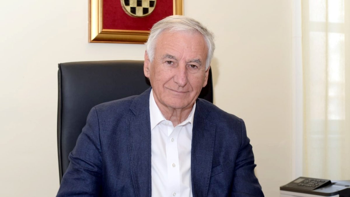 ŽUPAN NIKOLA DOBROSLAVIĆ IMA „NAJDEBLJU” IMOVINSKU KARTICU NA JUGU