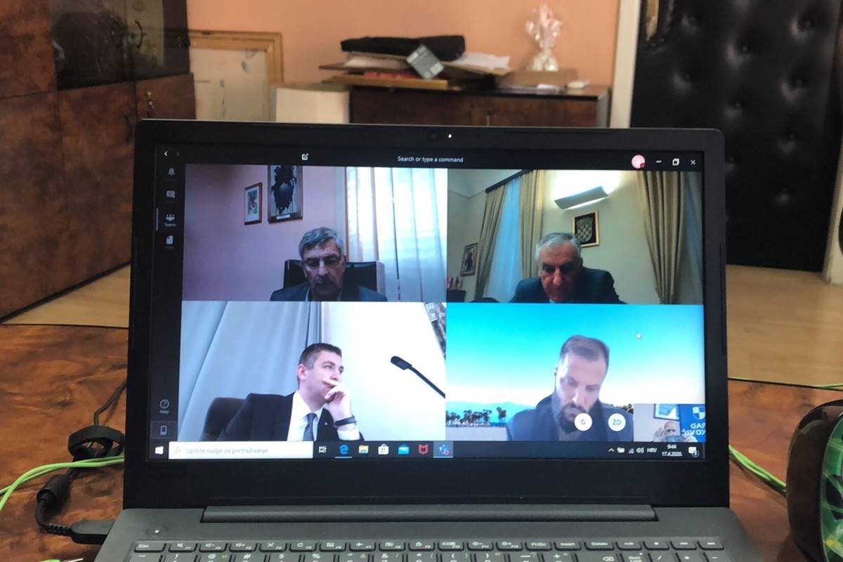 Župan Dobroslavić održao video konferenciju s gradonačelnicima i načelnicima; tema korona virus