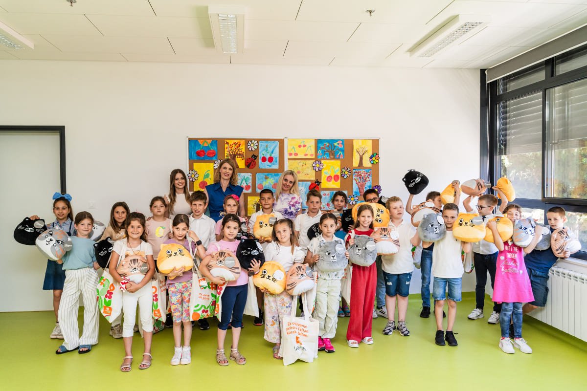 UČENICI 2. C RAZREDA OSNOVNE ŠKOLE MONTOVJERNA POSLALI PORUKU KOJA JE SVE IZNENADILA