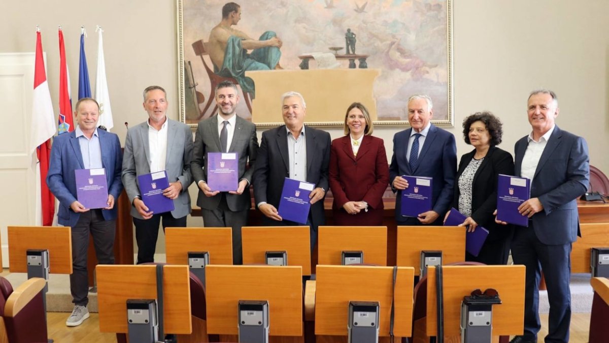 JOŠ JEDAN UGOVOR ZA GRAD DUBROVNIK IZ PROGRAMA RAZVOJA OTOKA