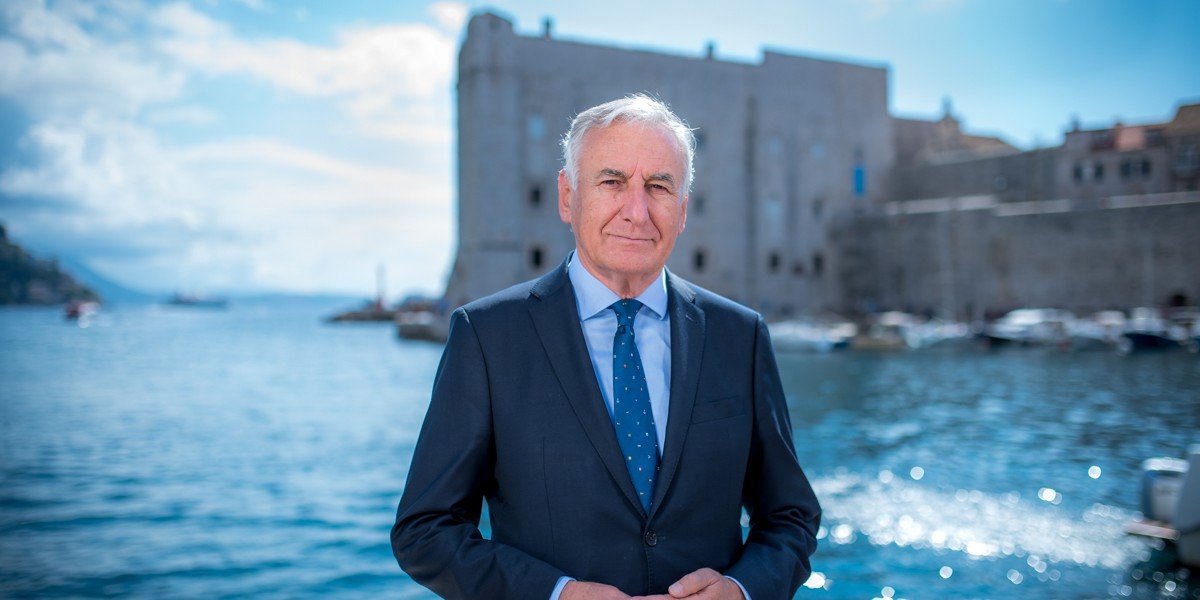 USKRSNA ČESTITKA ŽUPANA NIKOLE DOBROSLAVIĆA NADBISKUPU, BISKUPU I SVIM VJERNICIMA