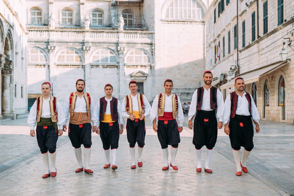 RASPORED NASTUPA U SKLOPU MANIFESTACIJE „ULICAMA NAŠEG GRADA”
