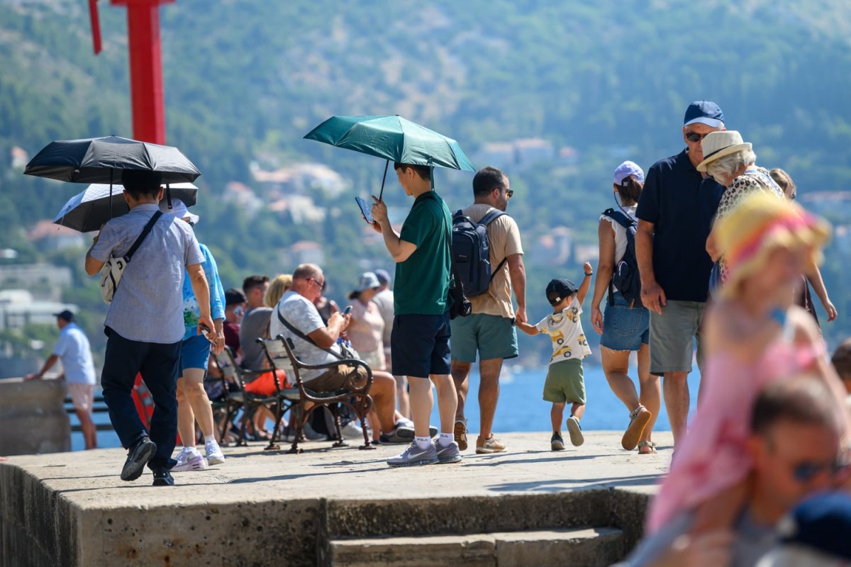 TURIZAM: U DRUGIM ZEMLJAMA CIJENE SU MANJE RASLE, A PLAĆE RASLE VIŠE