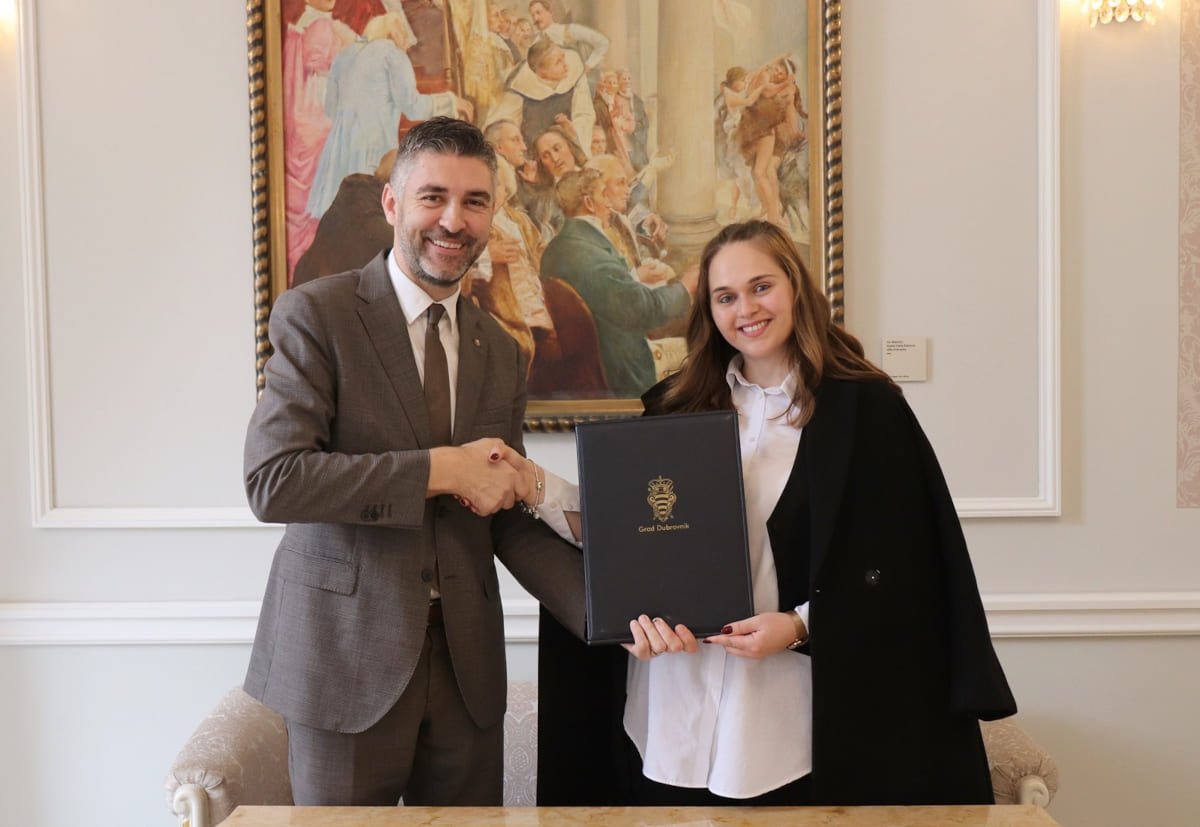 JOŠ JEDAN UGOVOR IZ STAMBENE MJERE 30x30