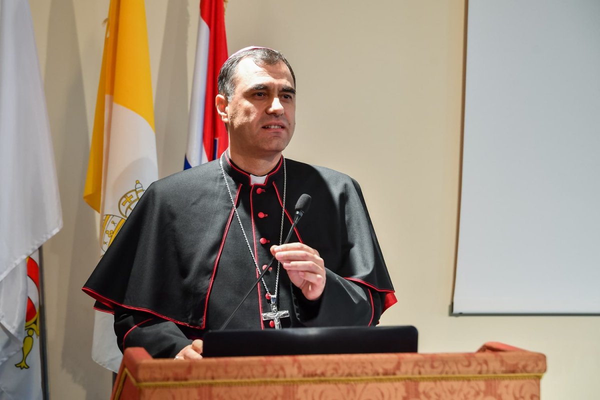 BISKUP GLASNOVIĆ: ZADUŽENOST BISKUPIJE PRIBLIŽAVA SE KRAJU