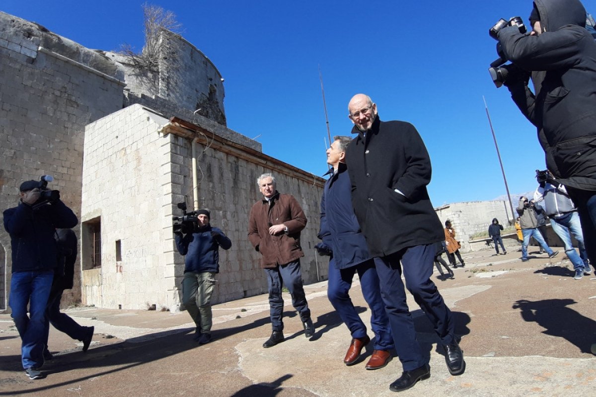Ministar Marić u pratnji načelnika Lasića obišao tvrđavu na Prevlaci; DPDS će novce tražiti iz EU fondova