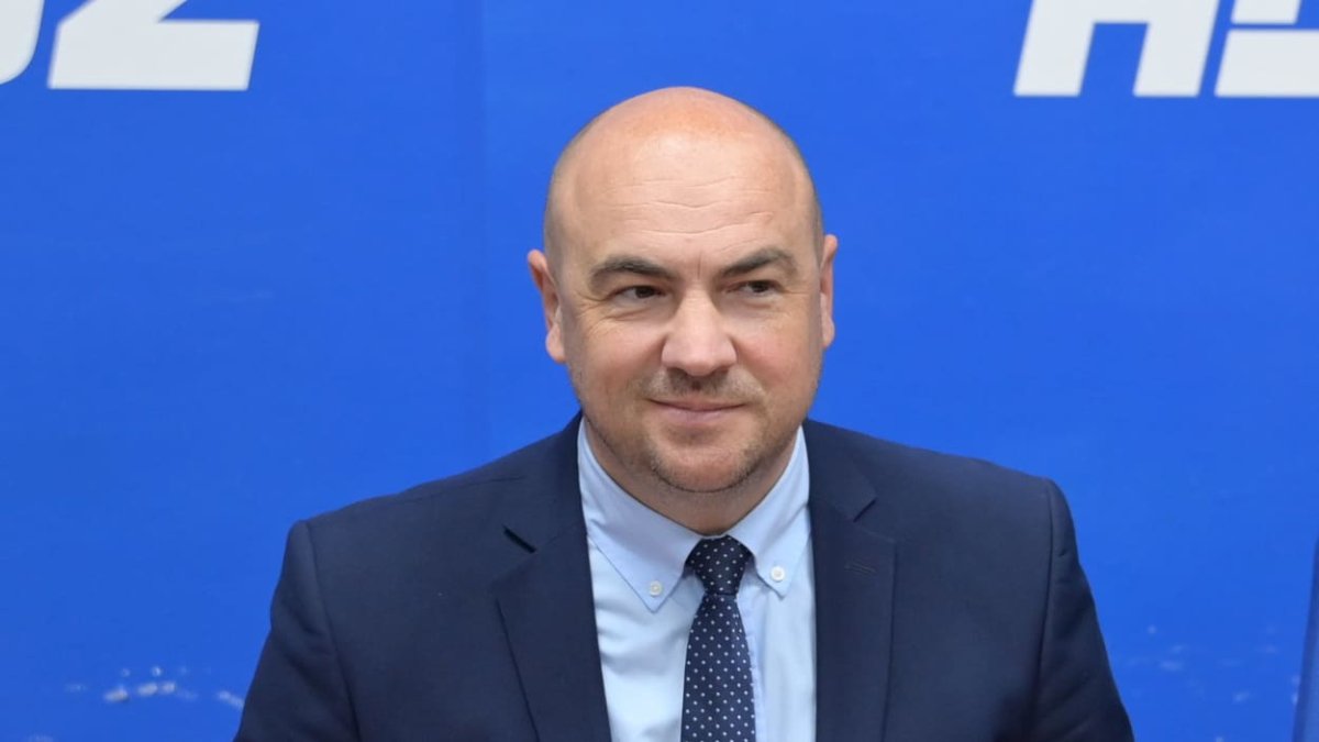 PEZO: MOST SE POJAVI JEDNOM U ČETIRI GODINE U ŽUPANIJI I KOPIRA ONO ŠTO RADE SRĐEVCI