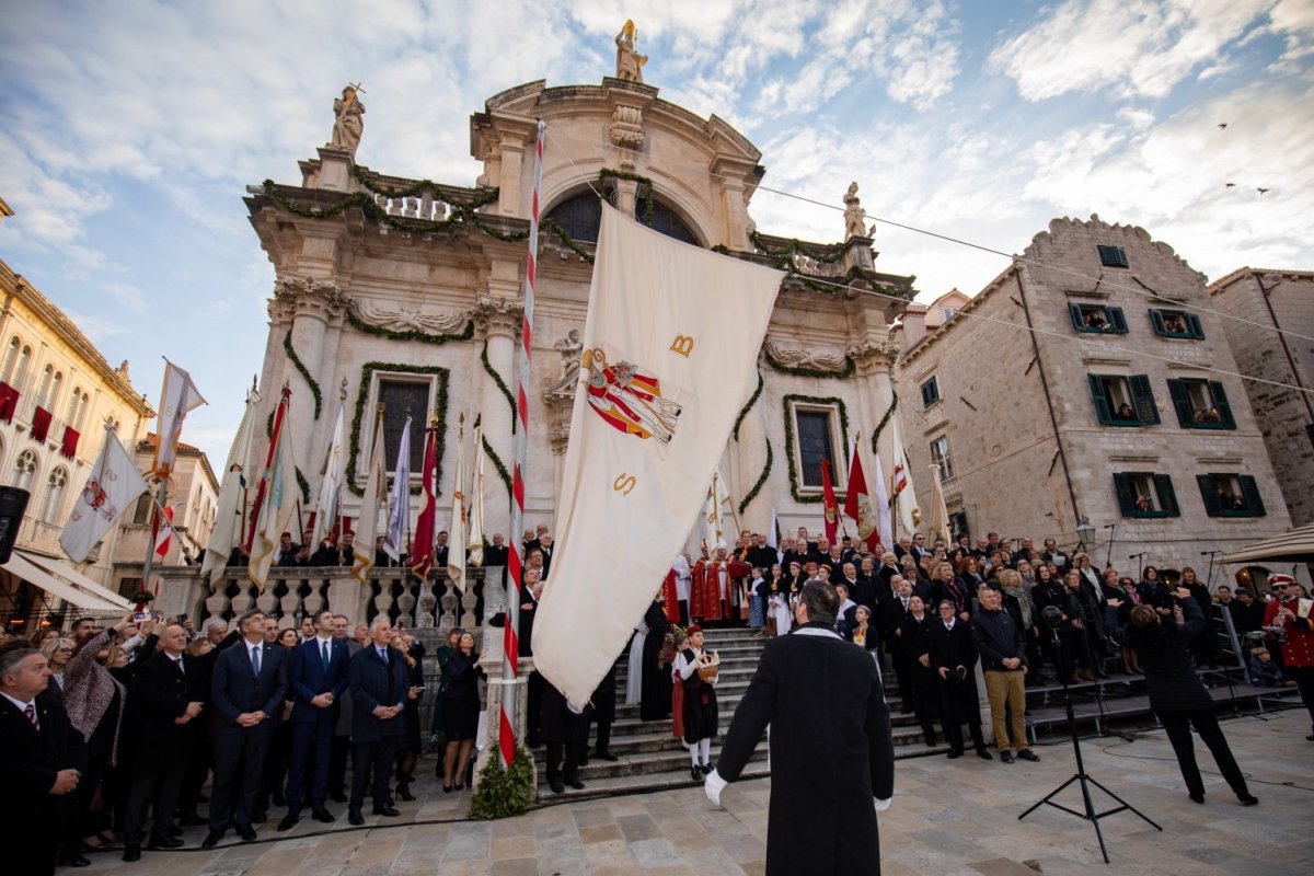 POZIV NA DOSTAVU PRIJEDLOGA PROGRAMA UZ FESTU SV. VLAHA I DAN GRADA DUBROVNIKA 2024.
