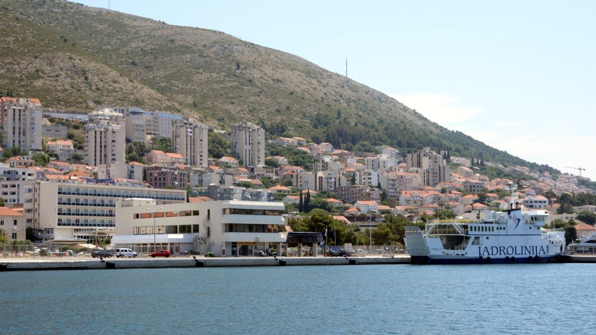 LUKA DUBROVNIK U PRVOJ POLOVICI GODINI IMALA JE 19,5 POSTO VIŠE PUTNIKA