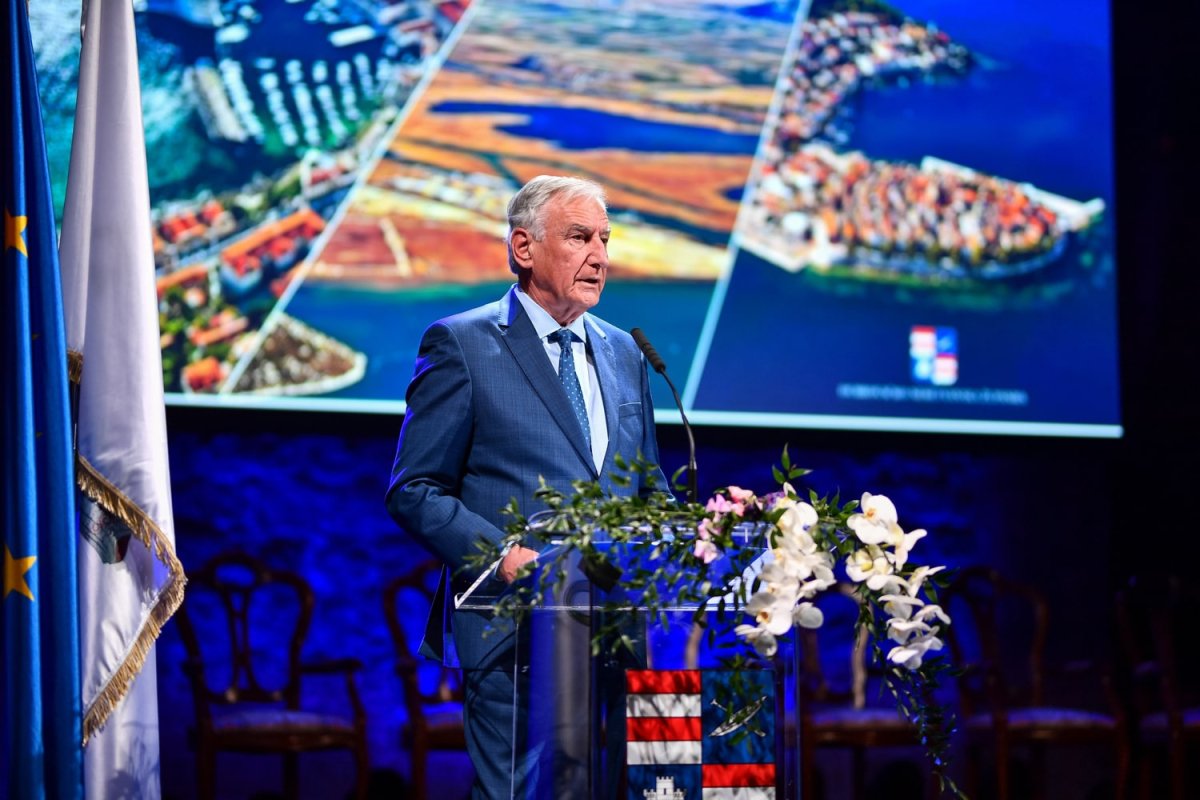 ŽUPAN DOBROSLAVIĆ JE UZ DAN ŽUPANIJE IMAO I PORUKU ZA MILANOVIĆA