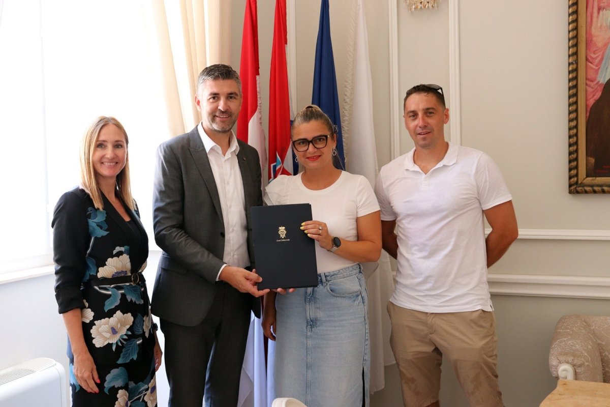 GRAD DUBROVNIK DODIJELIO NA KORIŠTENJE JOŠ JEDAN STAN U POVIJESNOJ JEZGRI
