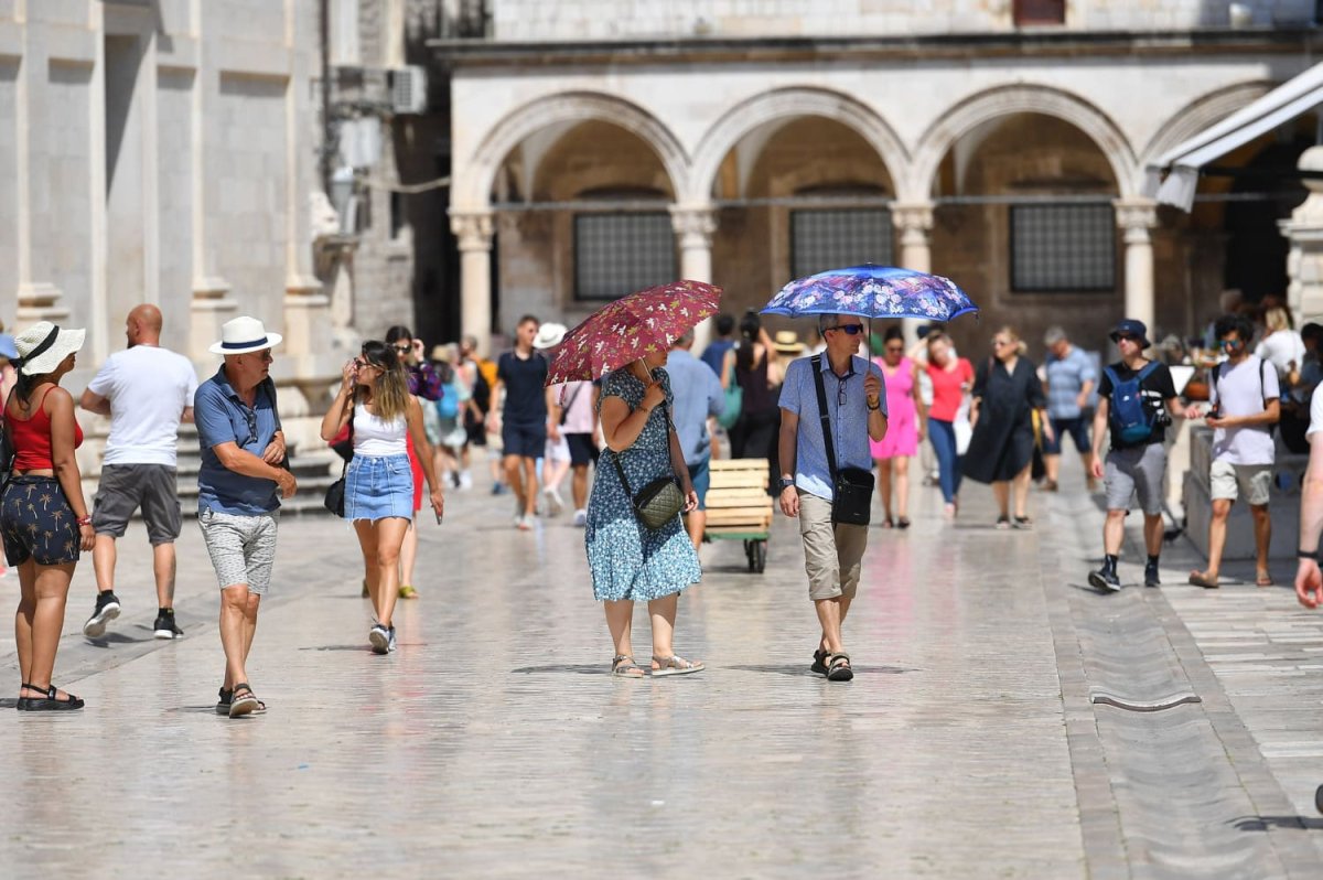 U ŽUPANIJI OD POČETKA GODINE SEDAM POSTO VIŠE TURISTA