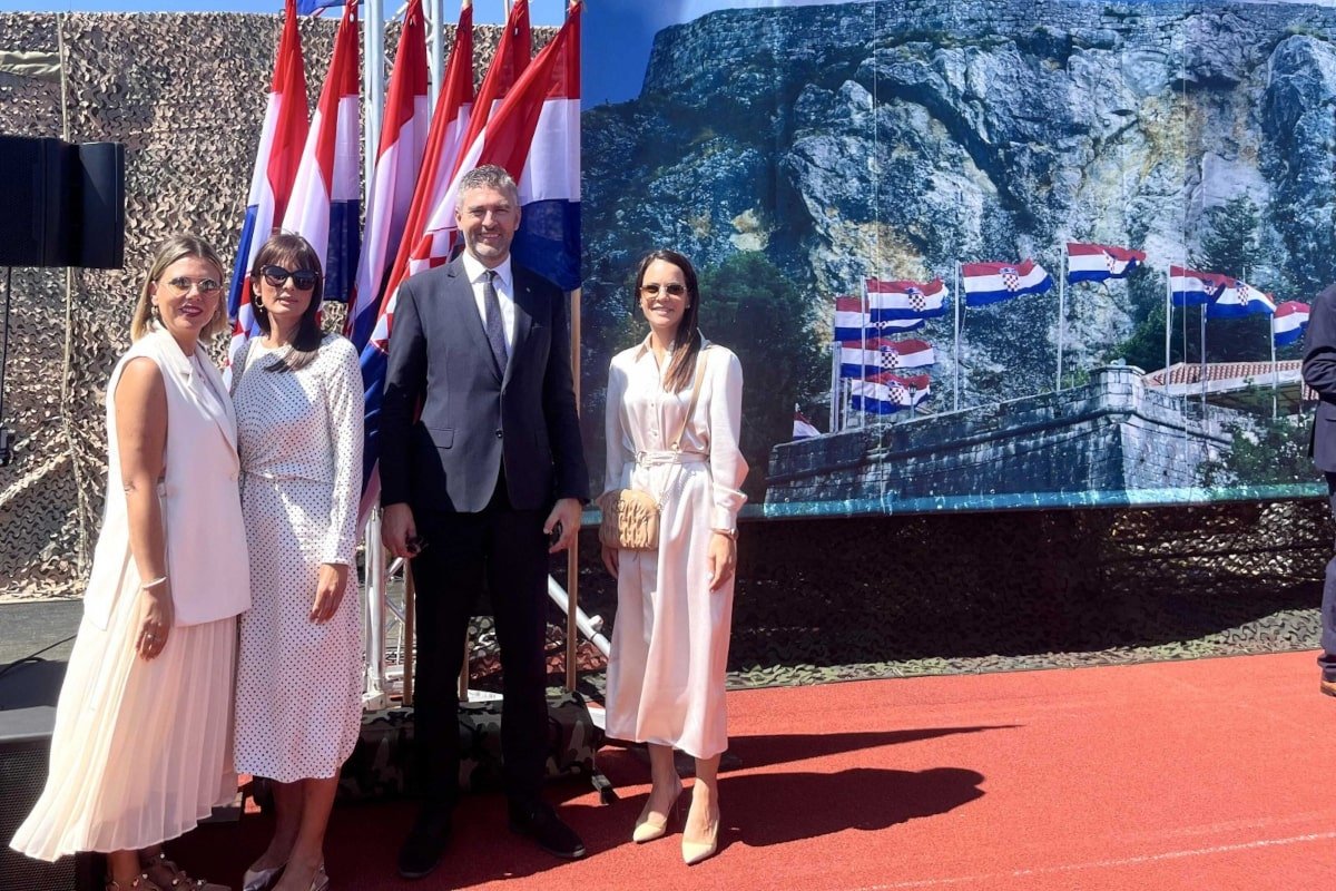 IZASLANSTVO GRADA DUBROVNIKA NA PROSLAVI U KNINU