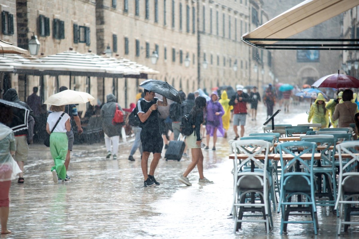 METEOROLOZI NAJAVILI OSVJEŽENJE I NEKOLIKO KIŠNIH DANA