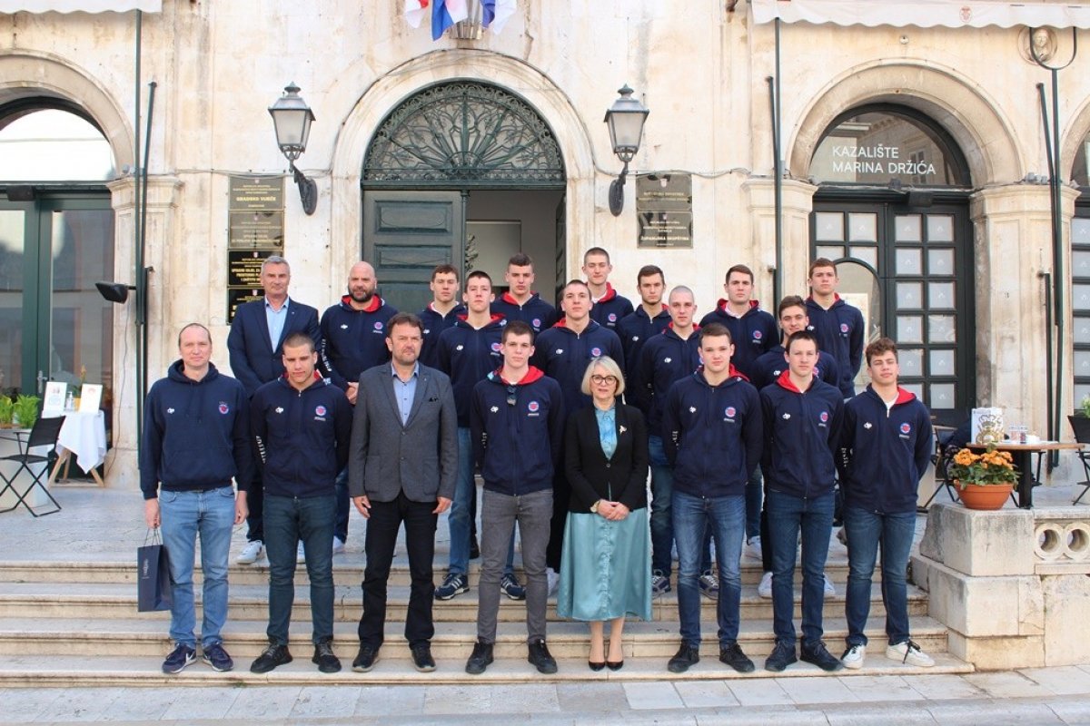Zlatni juniori VK Jug na prijemu kod zamjenice gradonačelnika Dubrovnika Tepšić