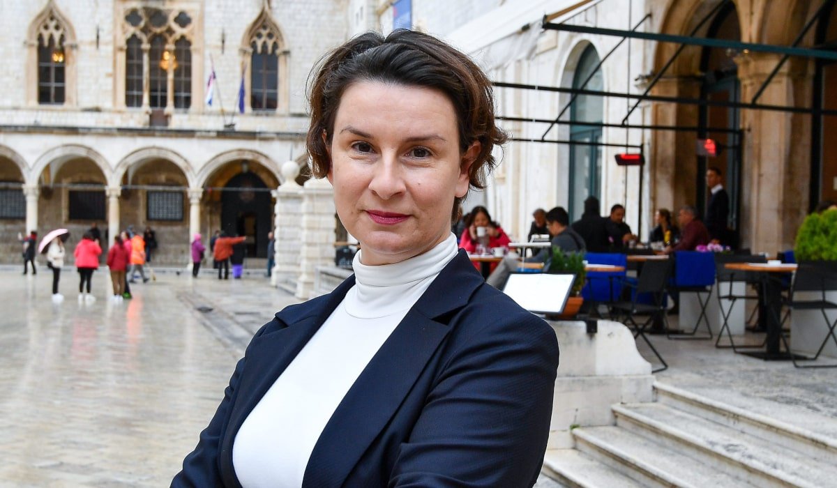 VIKTORIJI KNEŽEVIĆ NE SVIĐA SE IDEJA DA UGOSTITELJI MORAJU RADITI NAJMANJE DESET MJESECI GODIŠNJE