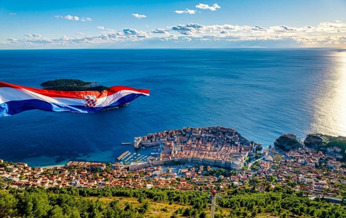 GRADONAČELNIK FRANKOVIĆ UZ DAN POBJEDE: OVAJ VELIKI DAN U HRVATSKOJ POVIJESTI PODSJEĆA NAS NA HRABROST, ODANOST I ŽRTVU NAŠIH BRANITELJA