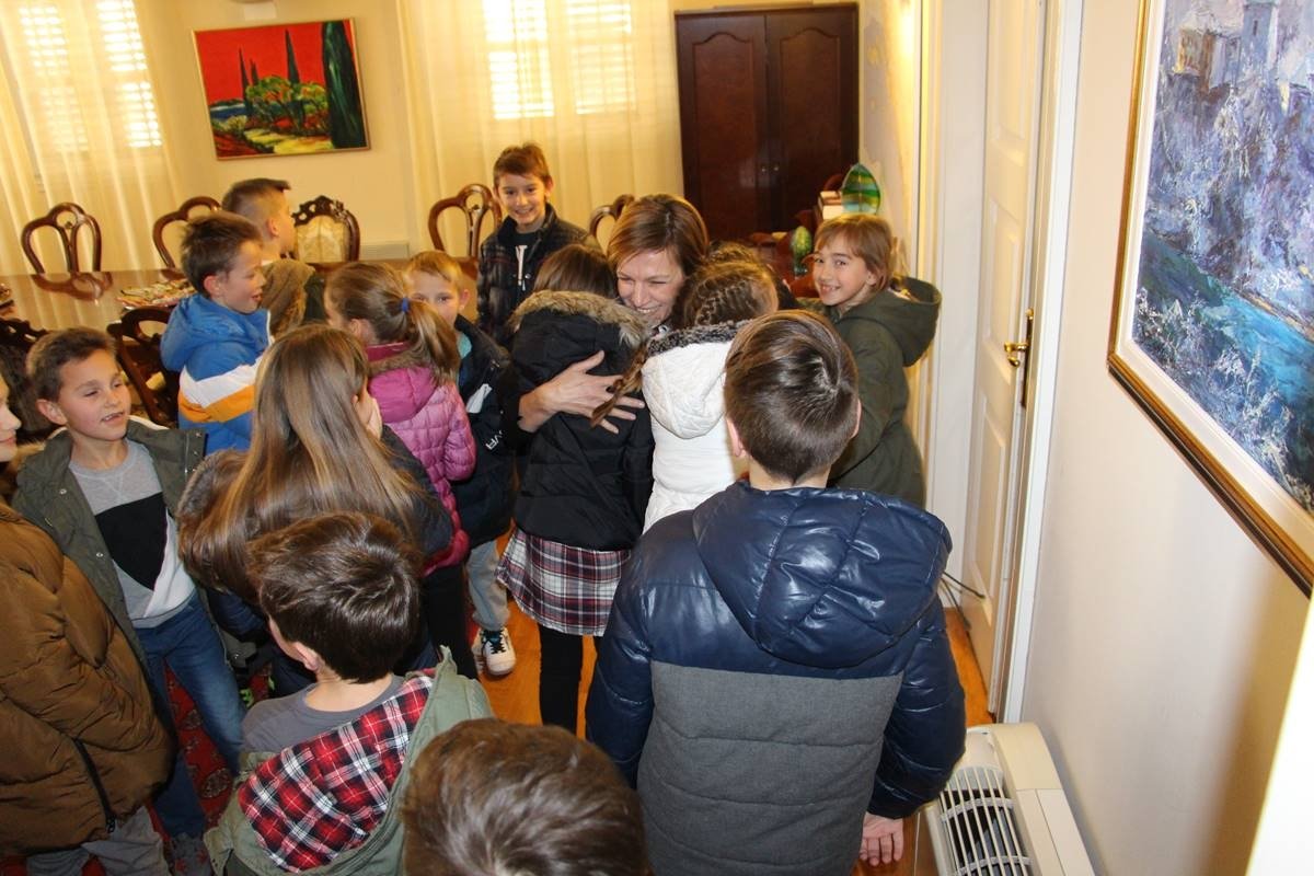 Bilo bi to samo još jedno priopćenje da nije jednog detalja