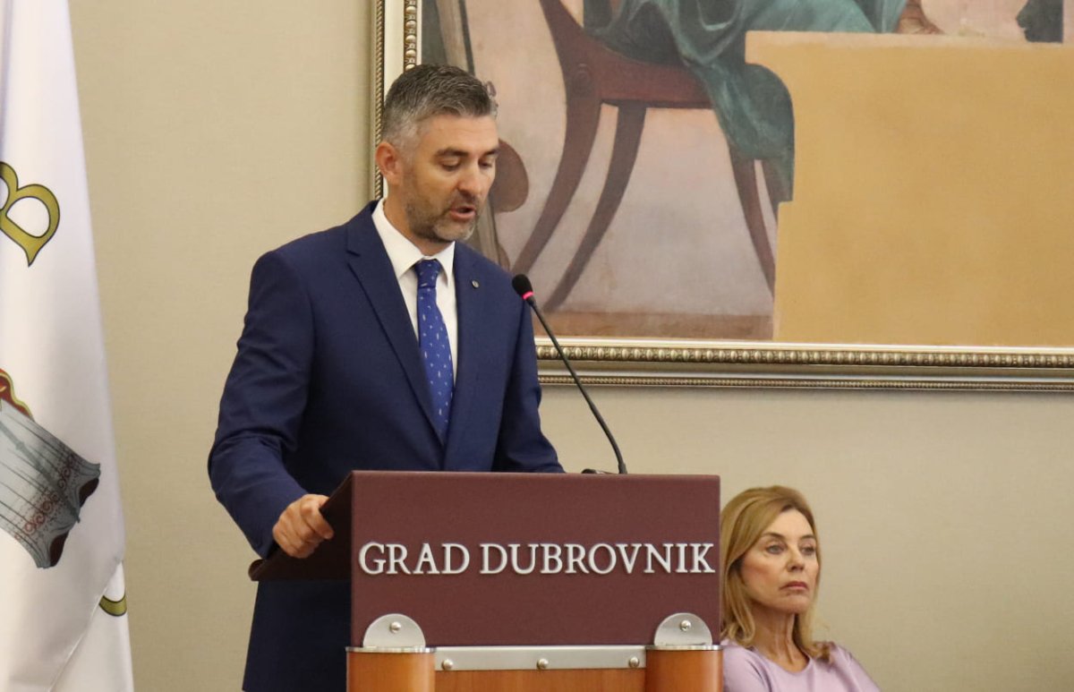 FRANKOVIĆ O RADELJEVIĆU I REMIZI: GRADU TREBA TRGOVAČKI CENTAR, TO JEST JAVNI SADRŽAJ