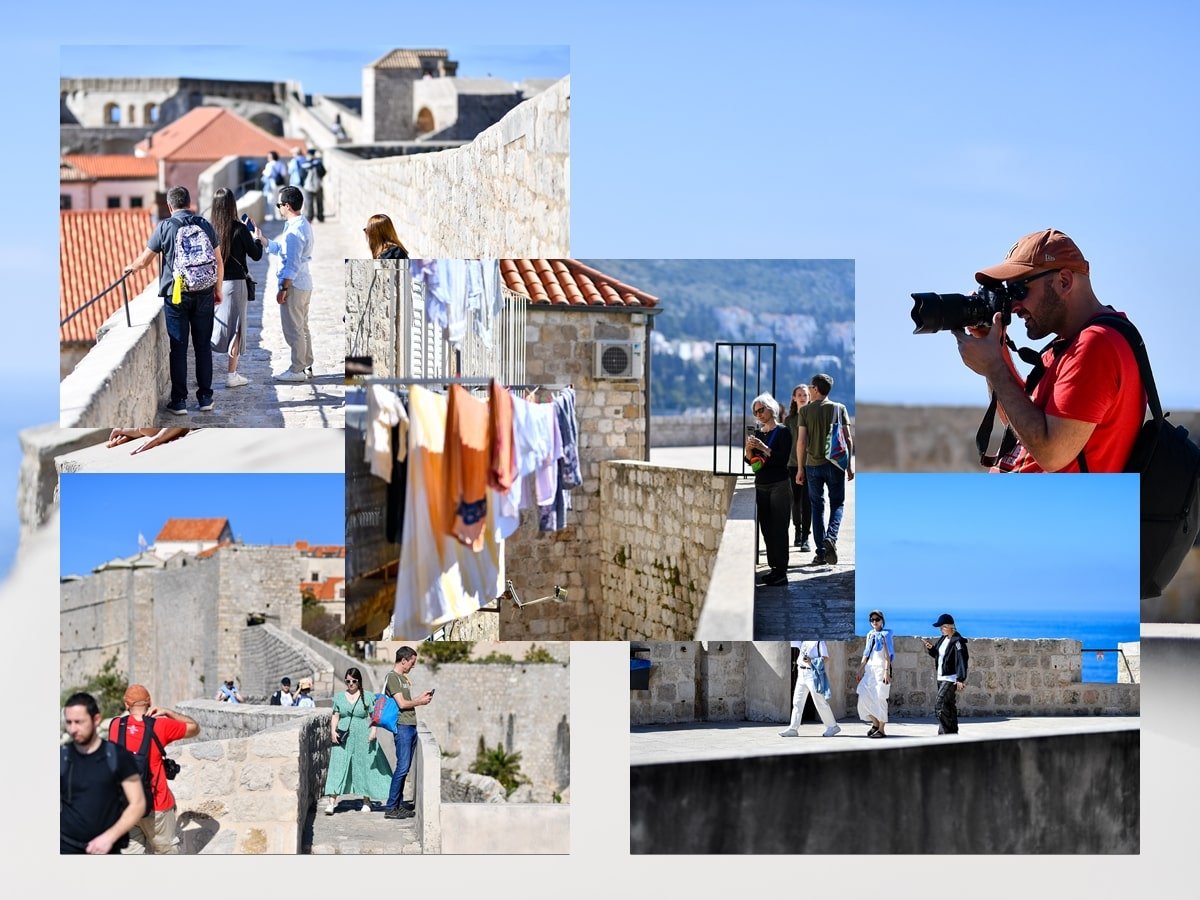 Foto / TURISTI UŽIVAJU U RAZGLEDANJU ZIDINA I GRADA