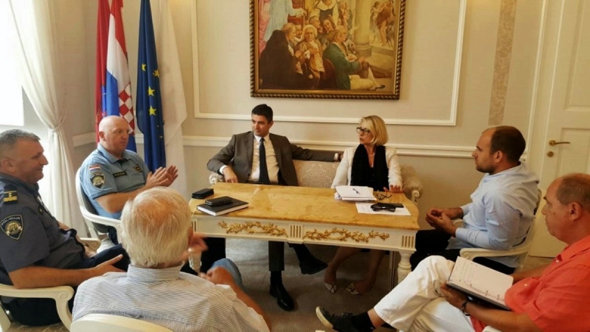 Sastanak u Gradu: Traži se zakonito uporište da od Ilijine glavice do Boninova mogu voziti samo građani Dubrovnika