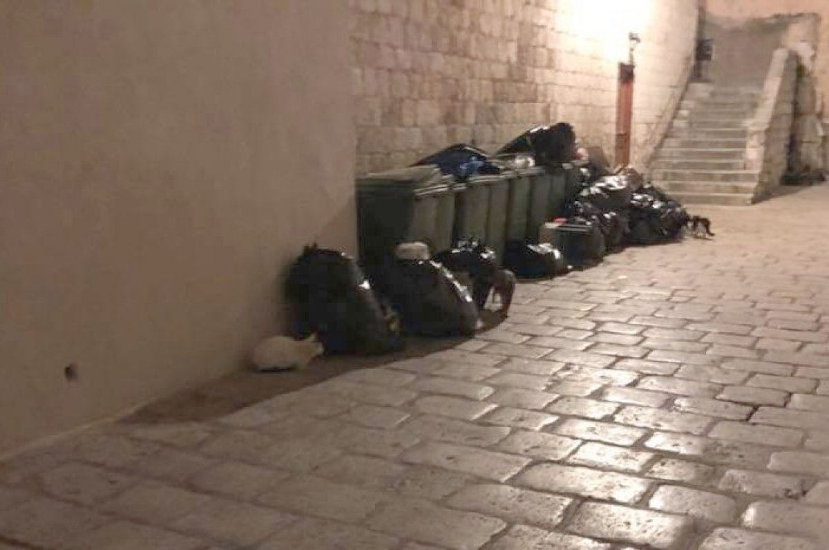 Svaku večer ista slika Iza Gospe, ali samo je Šare prozvan dok je odgovornost na Čistoći