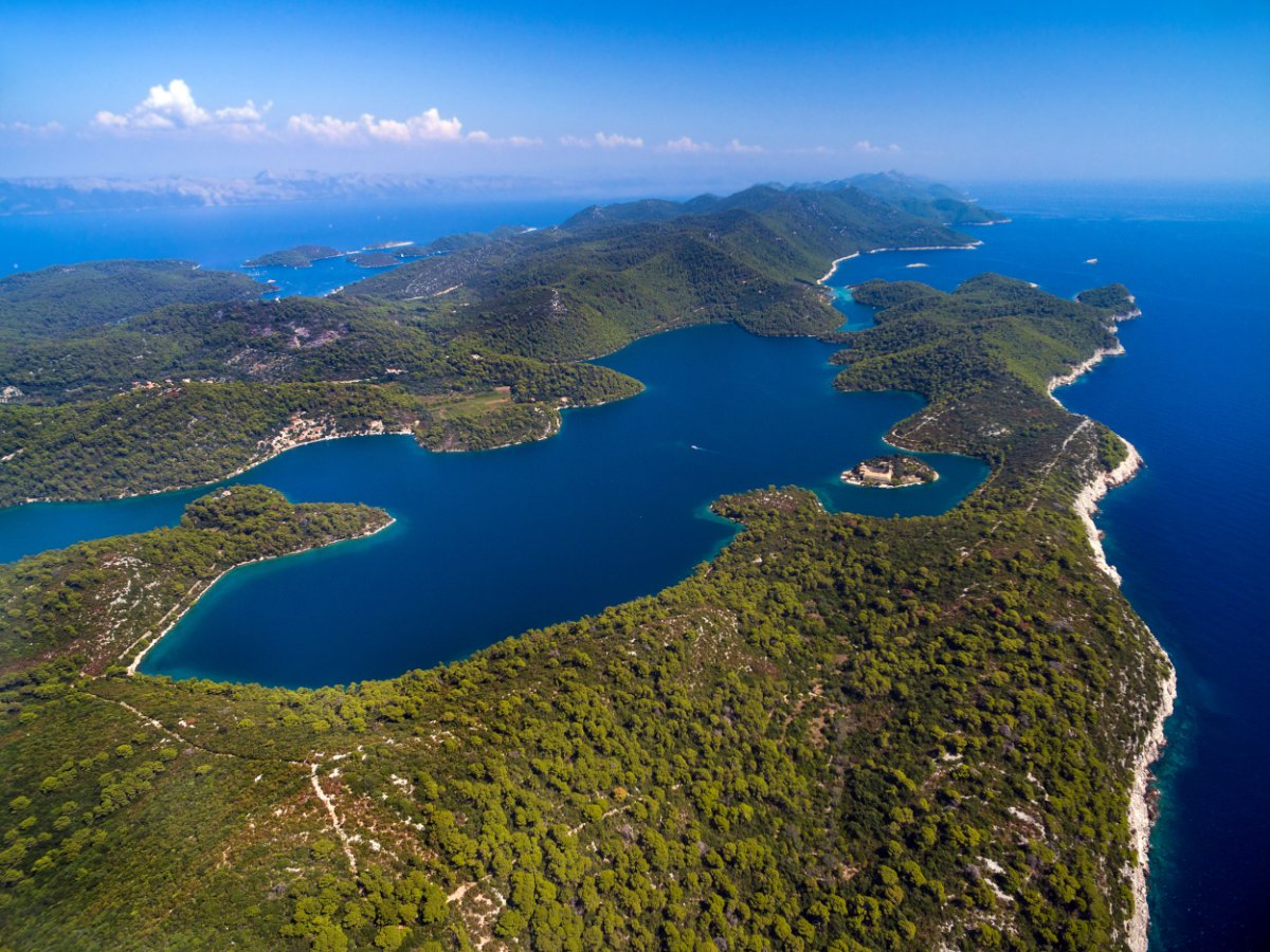 Kazališna manifestacija „Mali otok Mljet”
