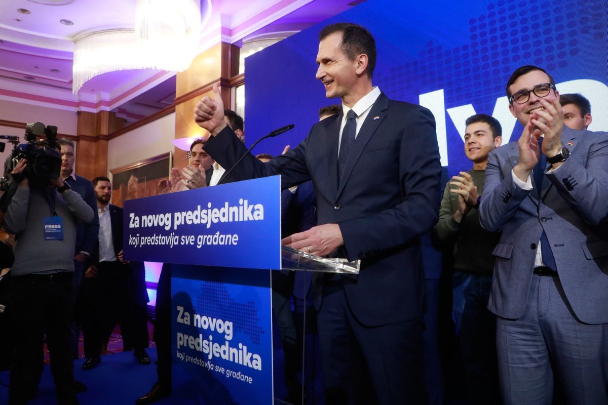PRIMORAC DRŽAO DUGI GOVOR, ZAHVALJIVAO KAO DA JE POBIJEDIO NA IZBORIMA