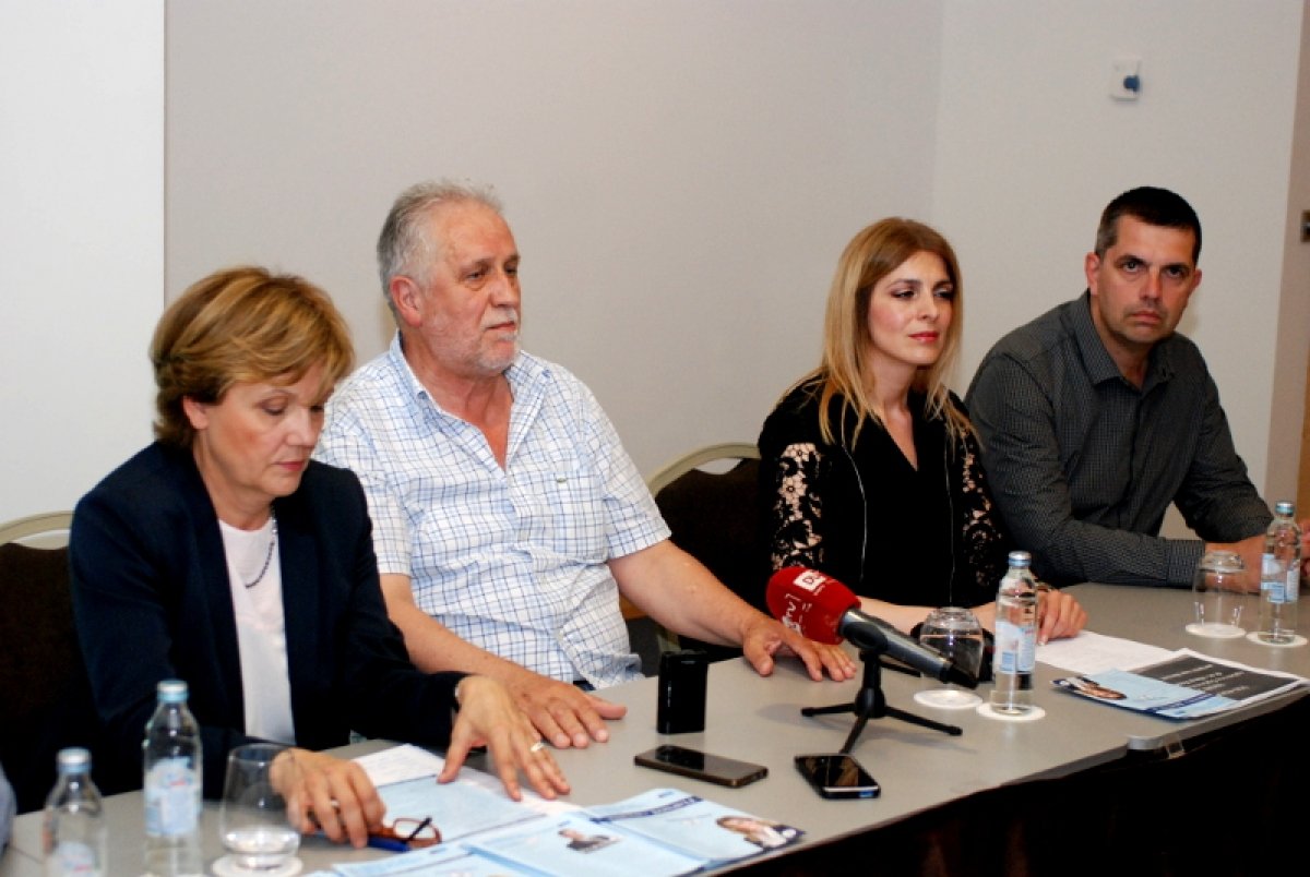 Šutnja (ni)je zlato; zašto DDS i nije stranka