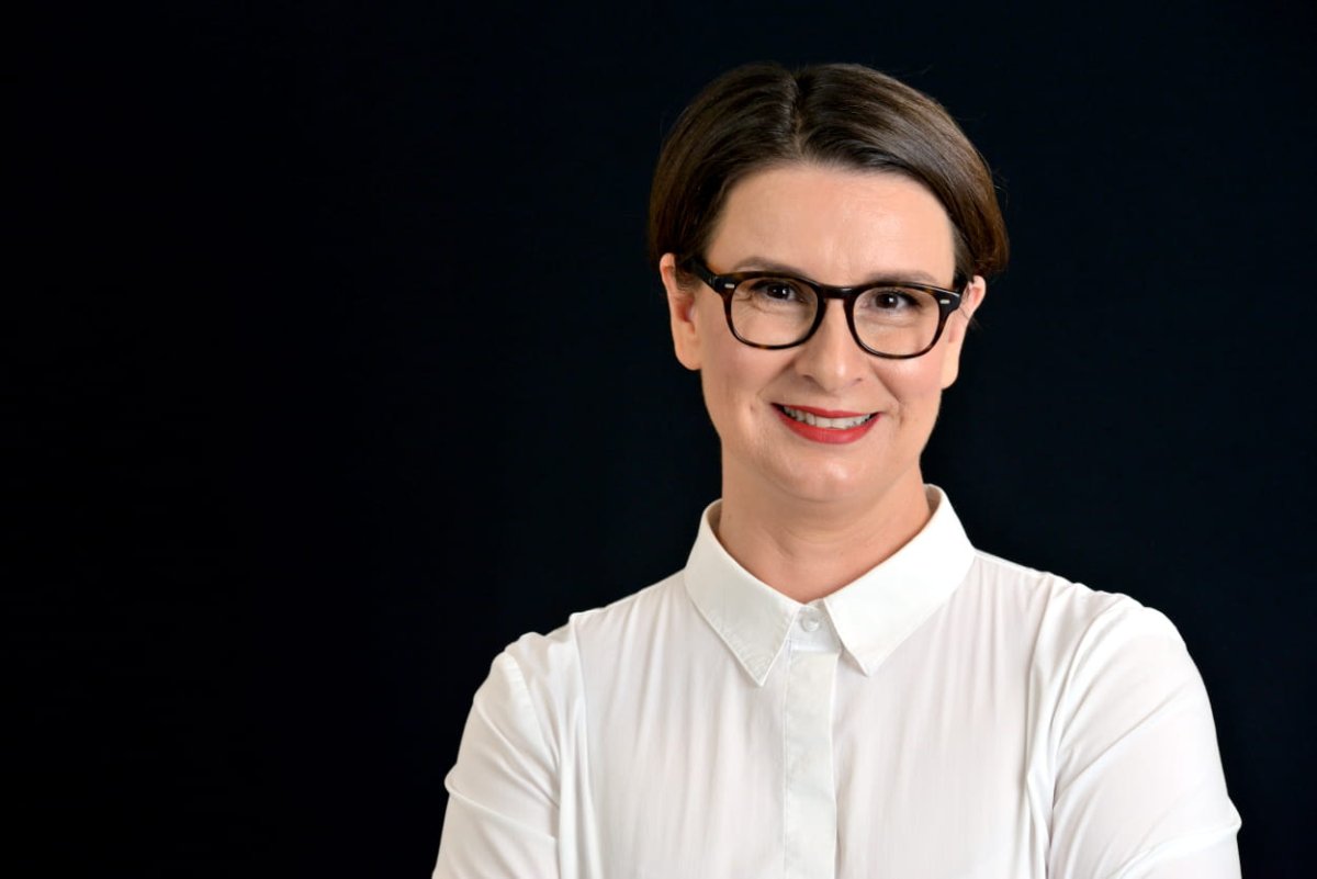 VIKTORIJA KNEŽEVIĆ: NE ŽELIM DA SE RATNA TRAUMA PRETVARA U TRAJNI POLITIČKI POGON