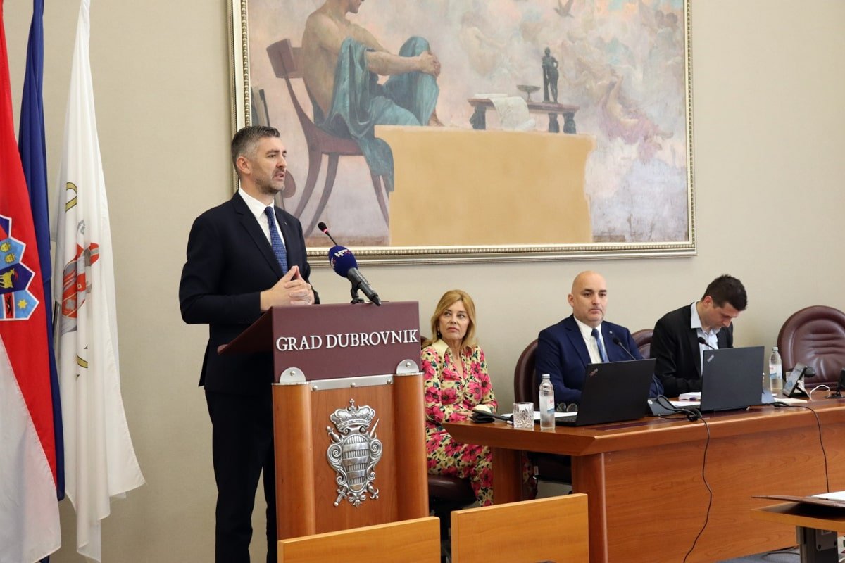 GRADONAČELNIK FRANKOVIĆ: POREZ NA APARTMANE U DUBROVNIKU TREBA BITI 10 EURA PO KVADRATU