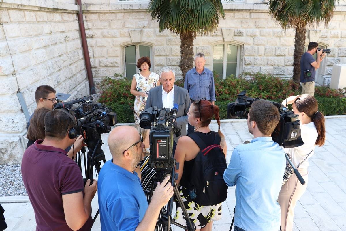 Sastanak župana s ravnateljima škola; točne smjernice tek će se usuglasiti s ministarstvom