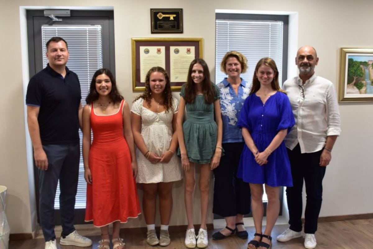 STUDENTICE IZ WATSONVILLA U KONAVLIMA