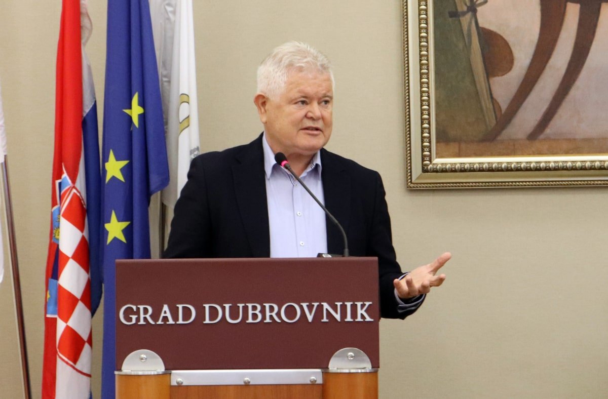 VLAHUŠIĆ: NA PLAŽAMA ĆE I NAKON KONCESIONIRANJA VLADATI NERED