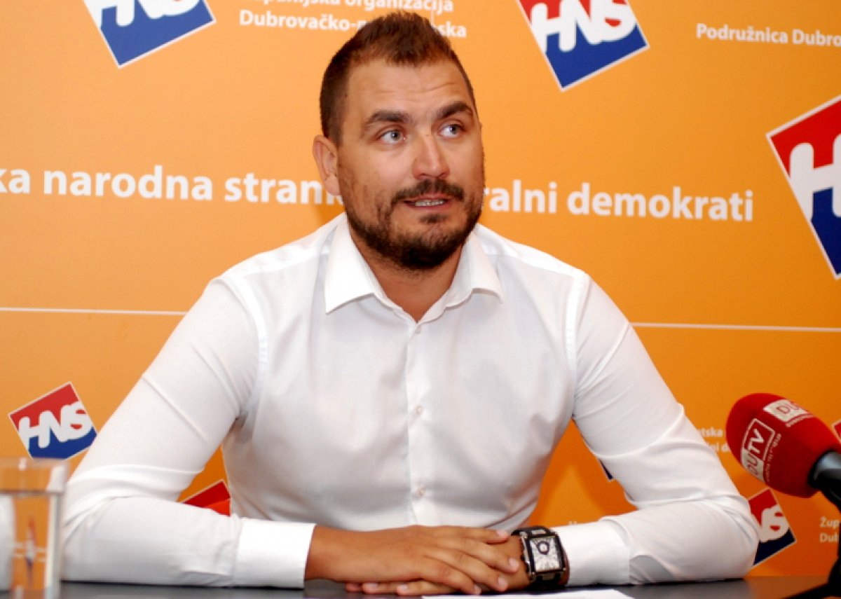 Miho Obradović misli kako su problemi sa serverom "pokušaj opravdavanja nesposobnosti ove vlasti"
