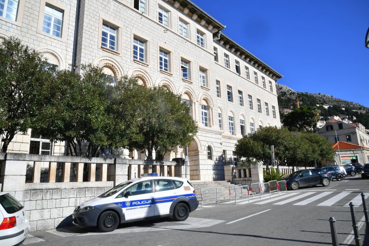 ZBOG DUBROVNIK FORUMA ZABRANJENO PARKIRANJE U TRI ULICE